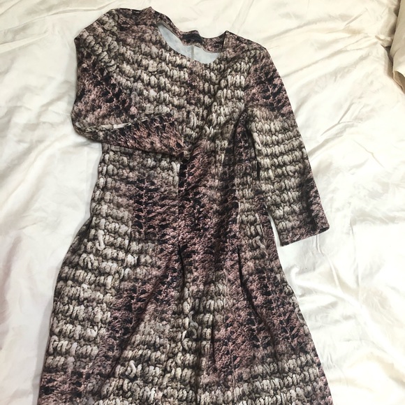 Dress - Picture 1 of 3